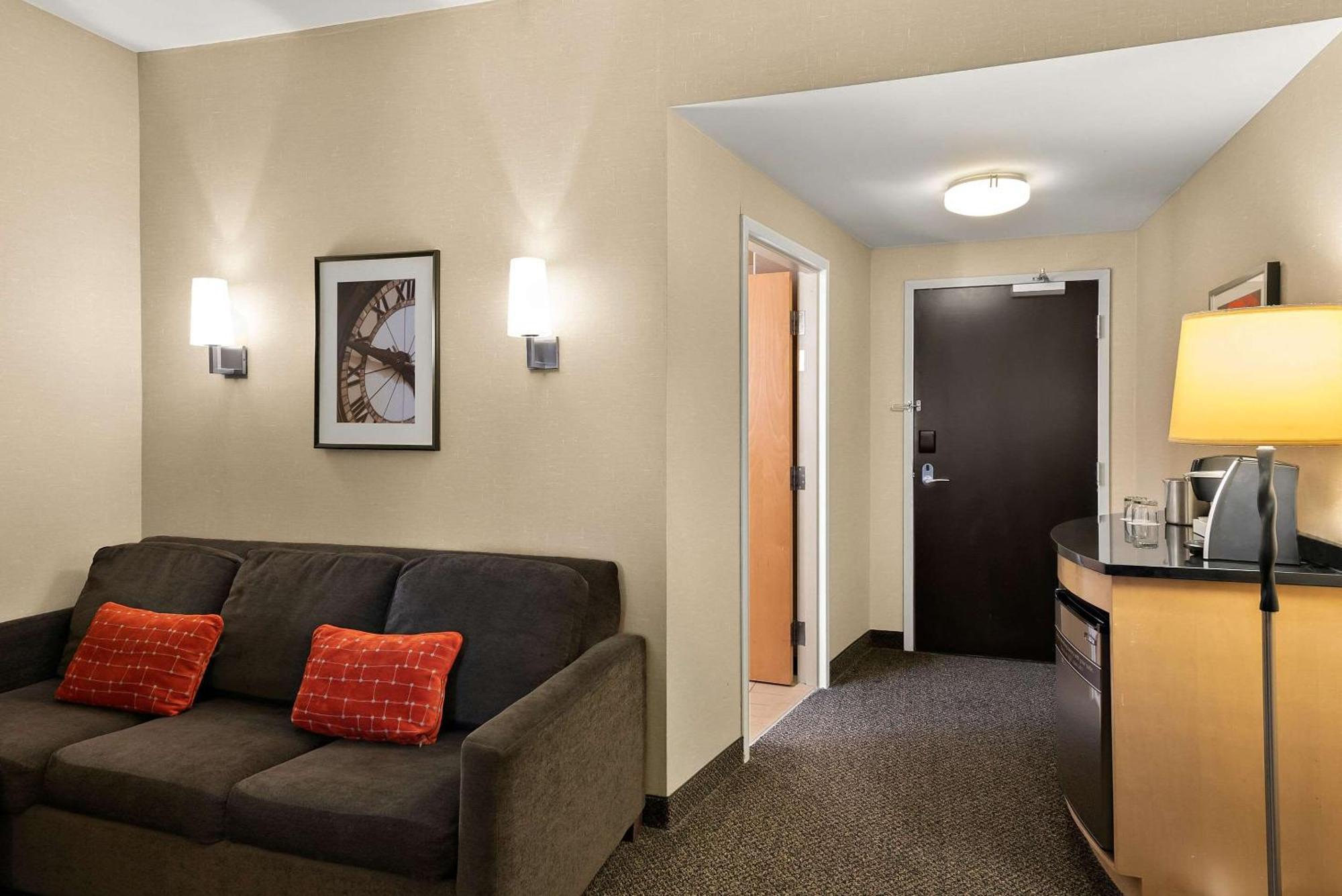Cambria Hotel Columbus - Polaris Экстерьер фото