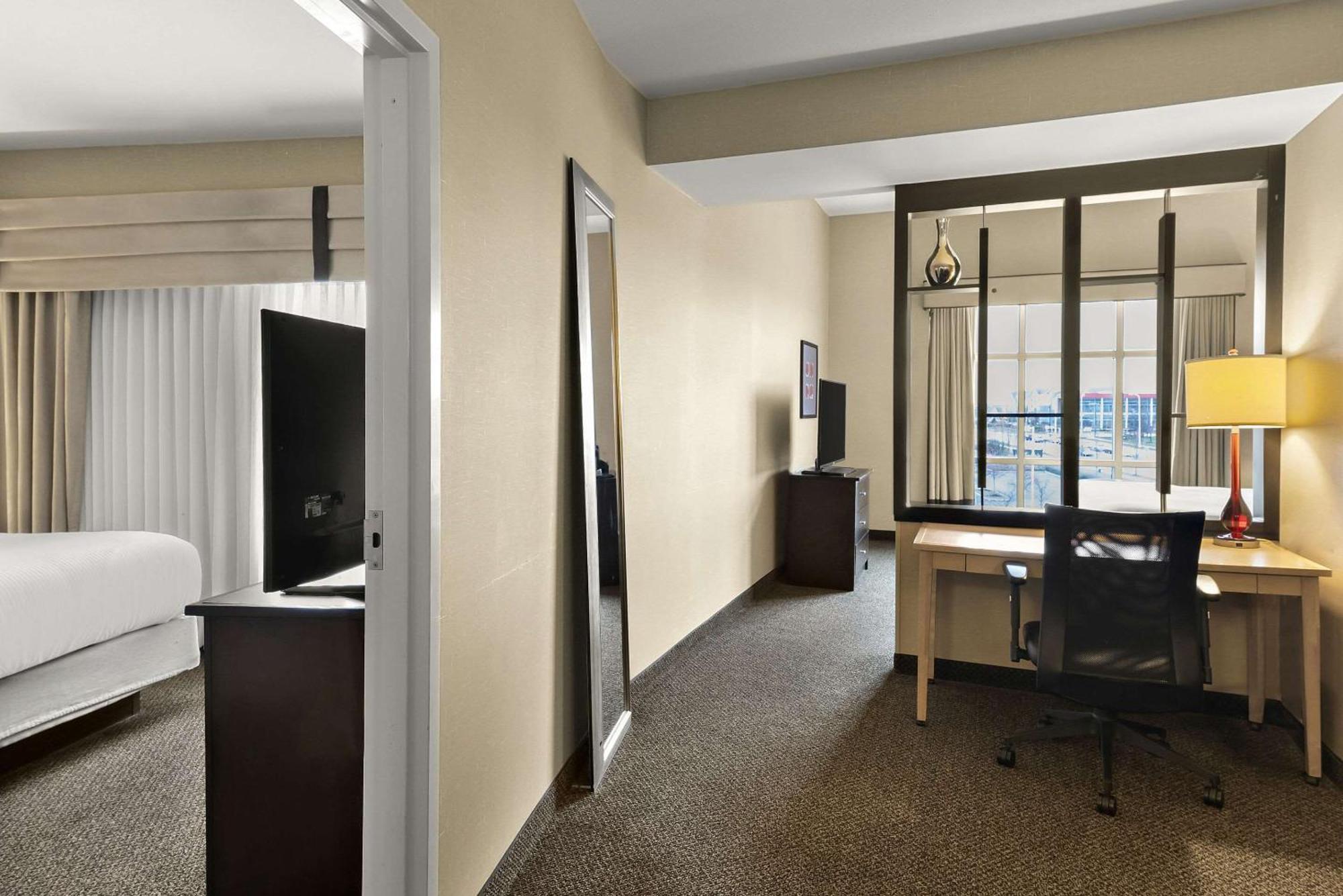 Cambria Hotel Columbus - Polaris Экстерьер фото