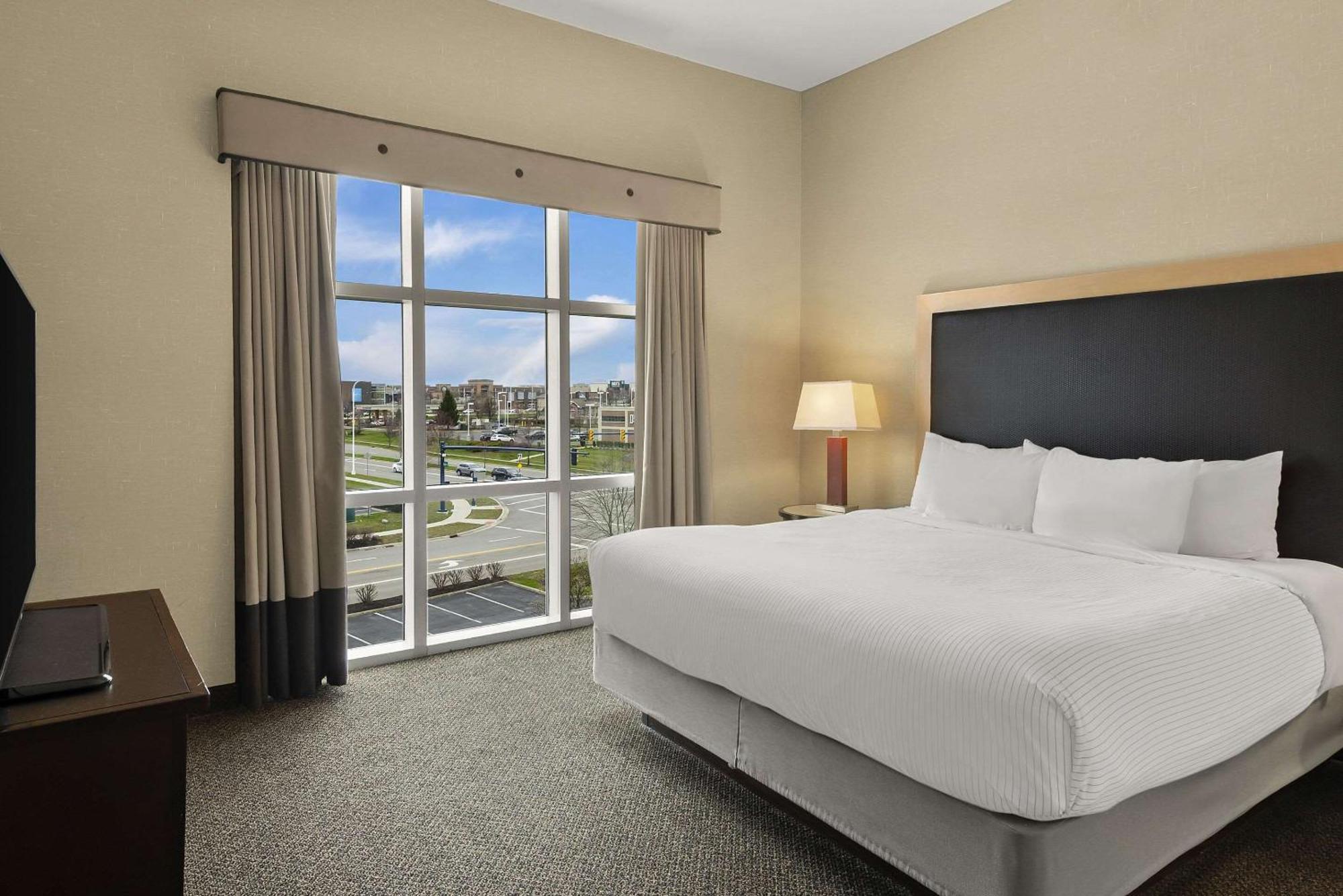 Cambria Hotel Columbus - Polaris Экстерьер фото