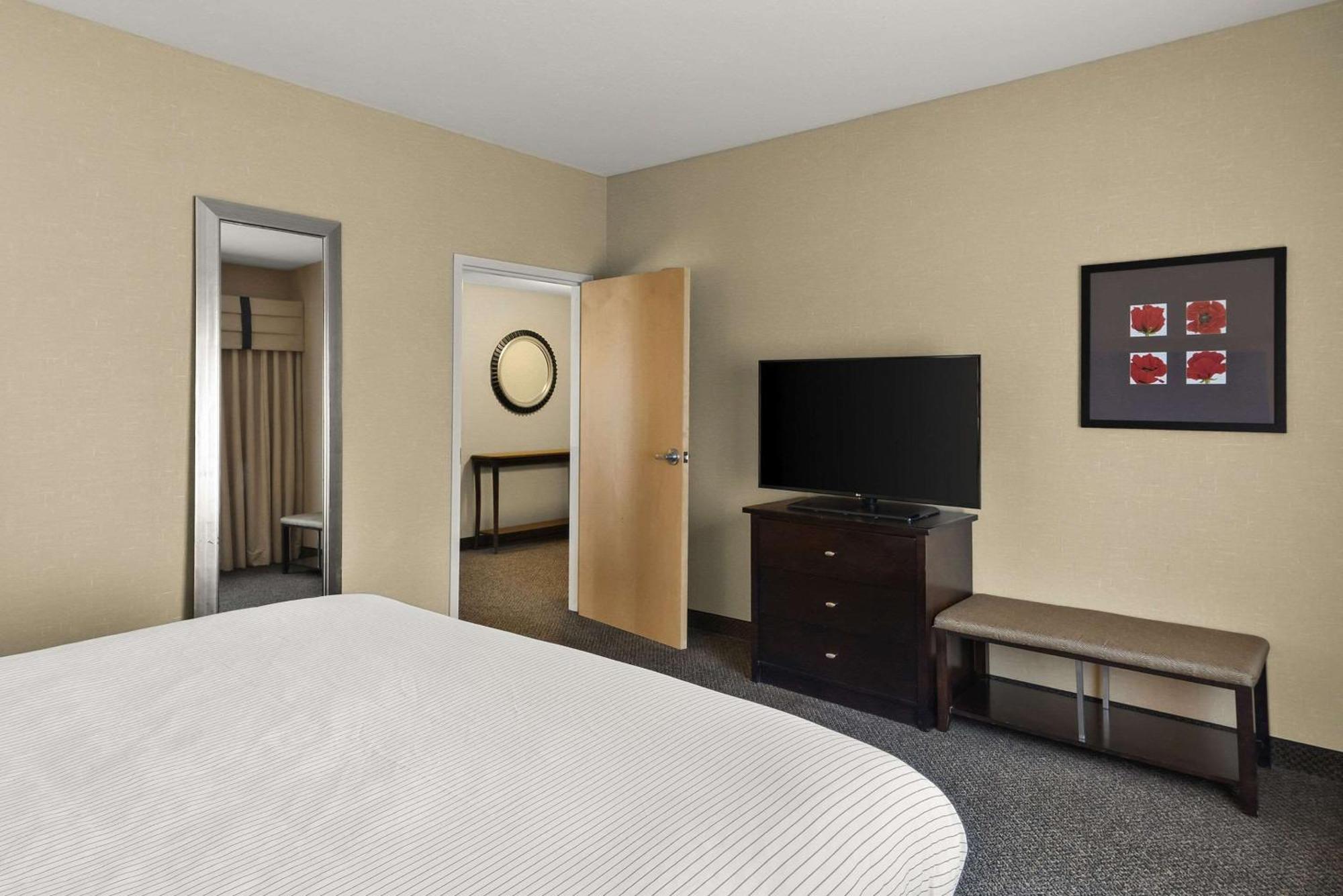 Cambria Hotel Columbus - Polaris Экстерьер фото