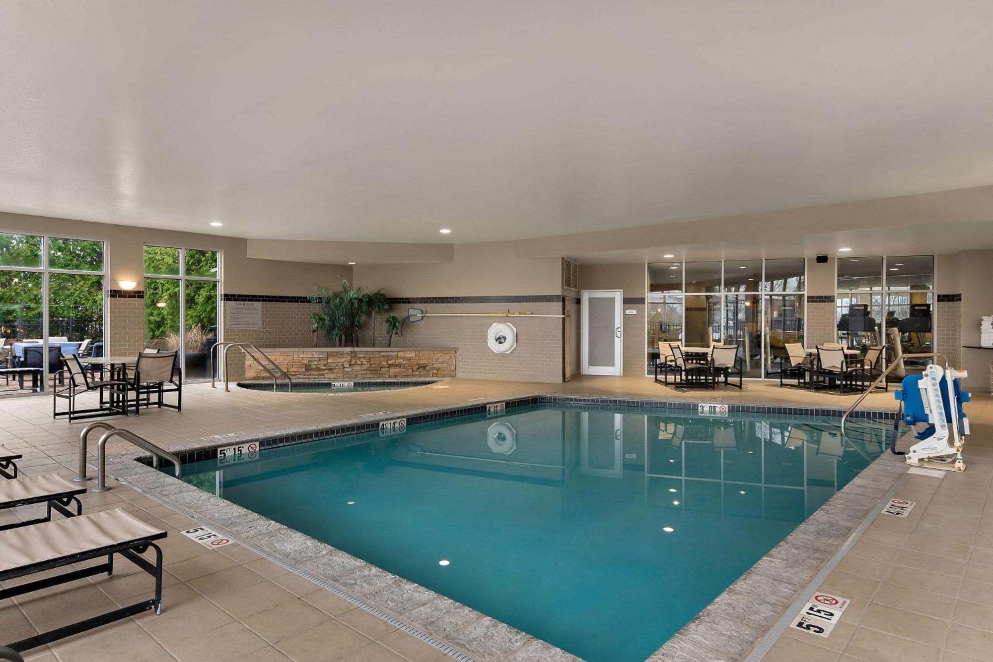 Cambria Hotel Columbus - Polaris Экстерьер фото
