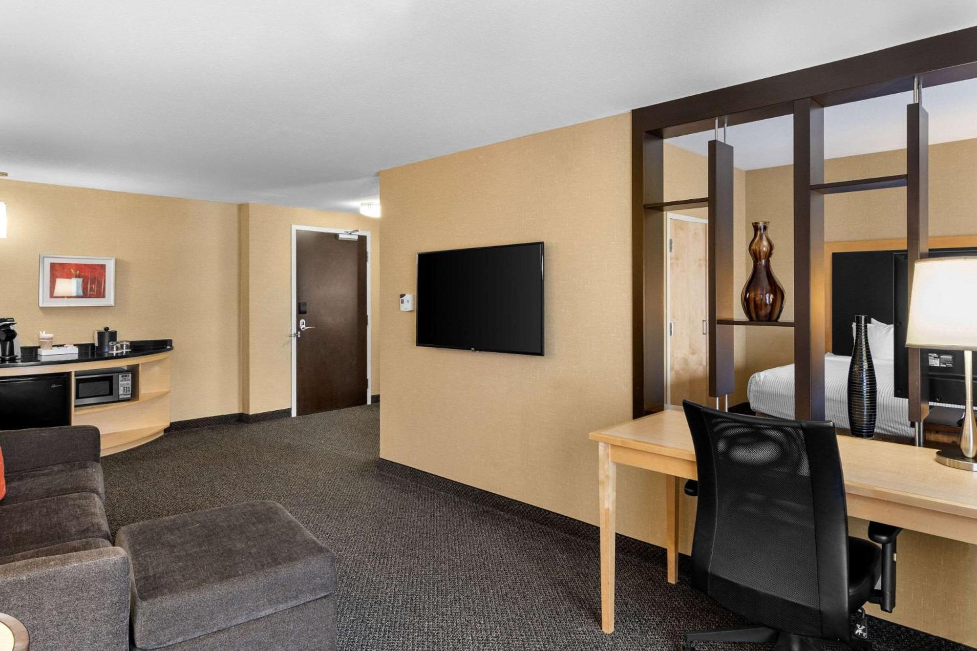 Cambria Hotel Columbus - Polaris Экстерьер фото