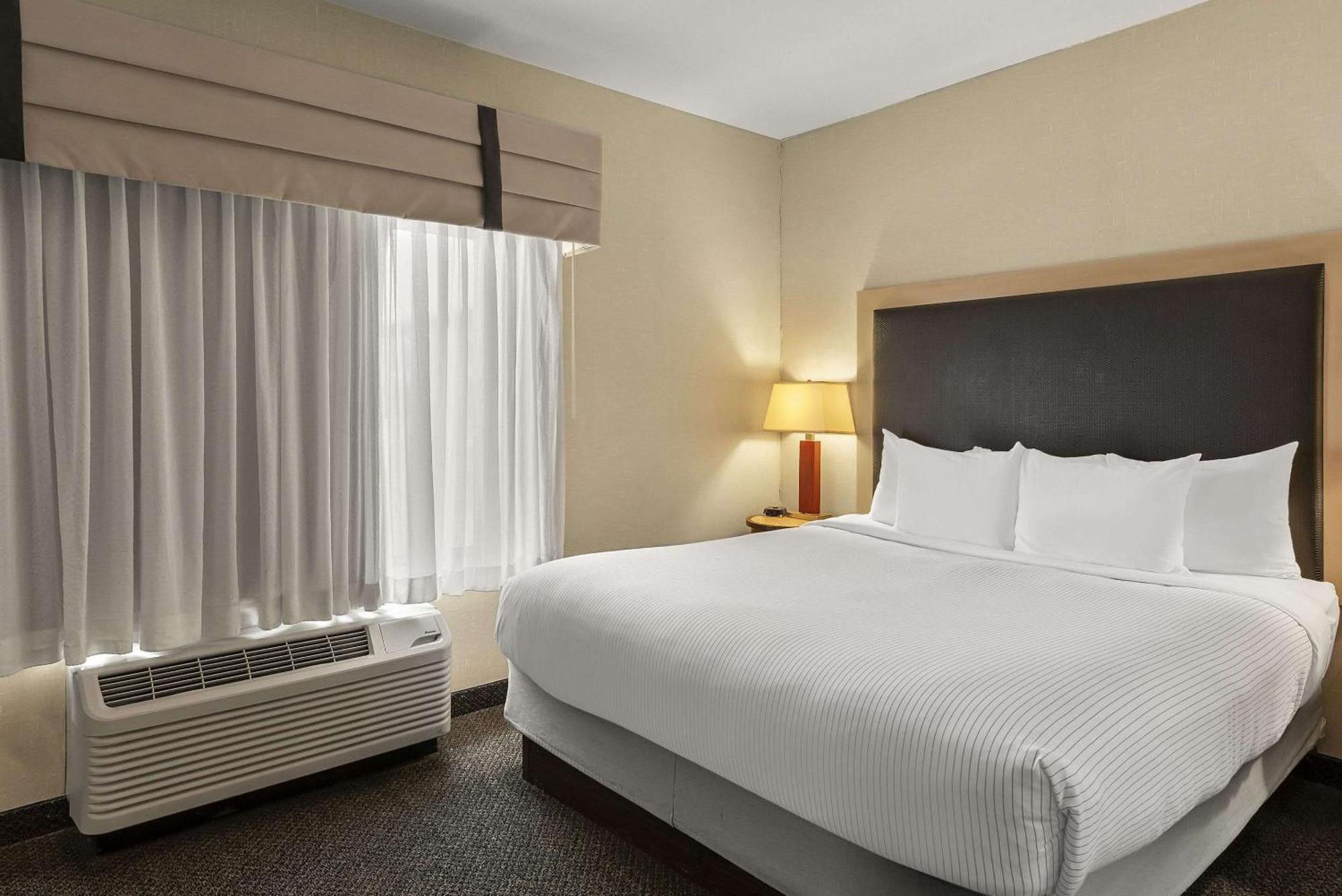 Cambria Hotel Columbus - Polaris Экстерьер фото