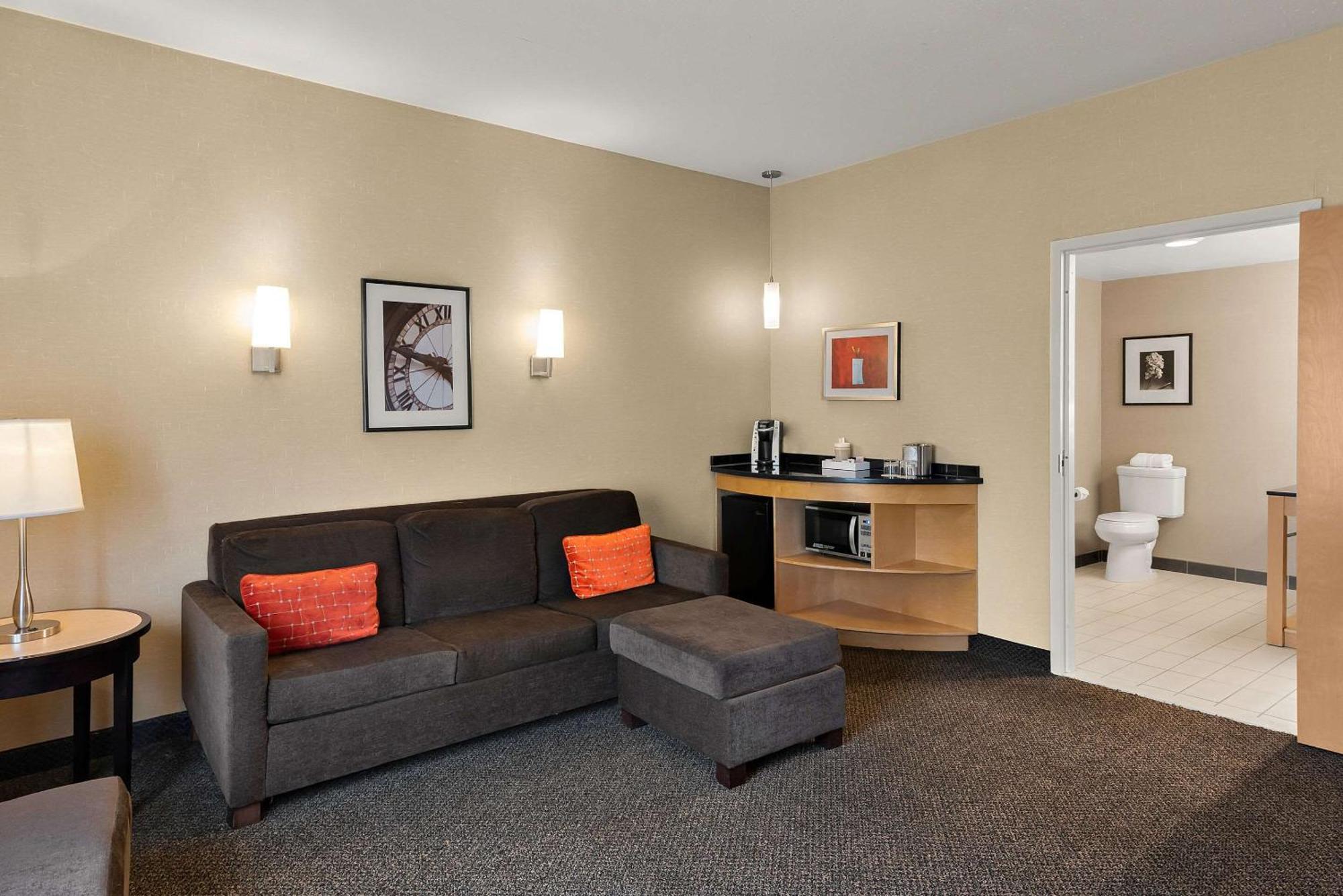 Cambria Hotel Columbus - Polaris Экстерьер фото